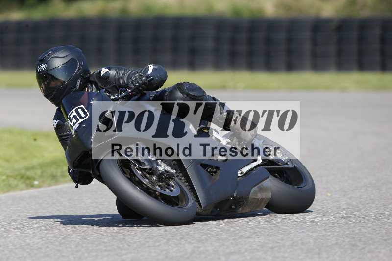 /44 09.08.2025 Plüss Moto Sport ADR/Freies Fahren/550